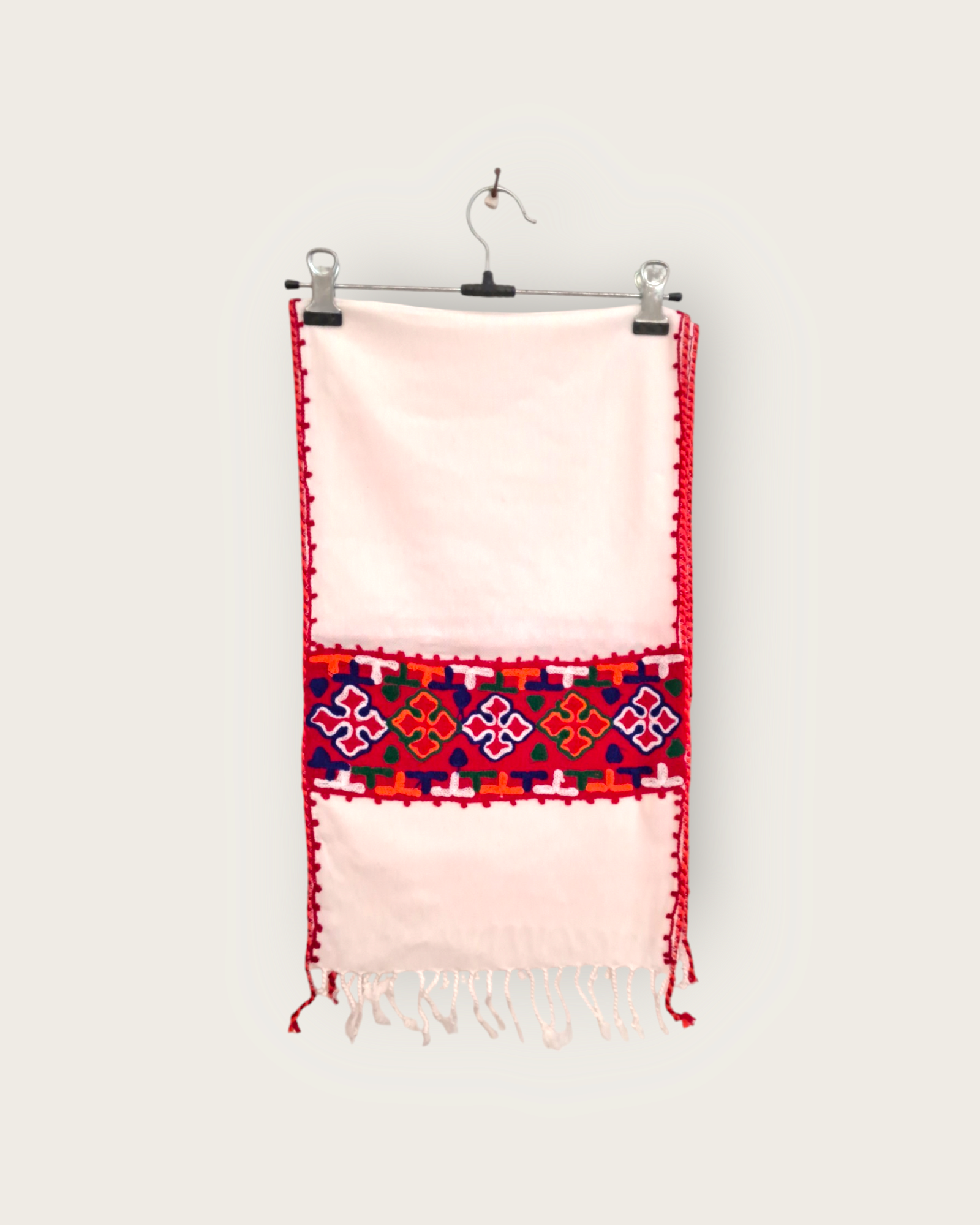Himalyan Threads Unisex White Kinnauri Embroidery Muffler – Handwoven Wool Scarves with Traditional Designs