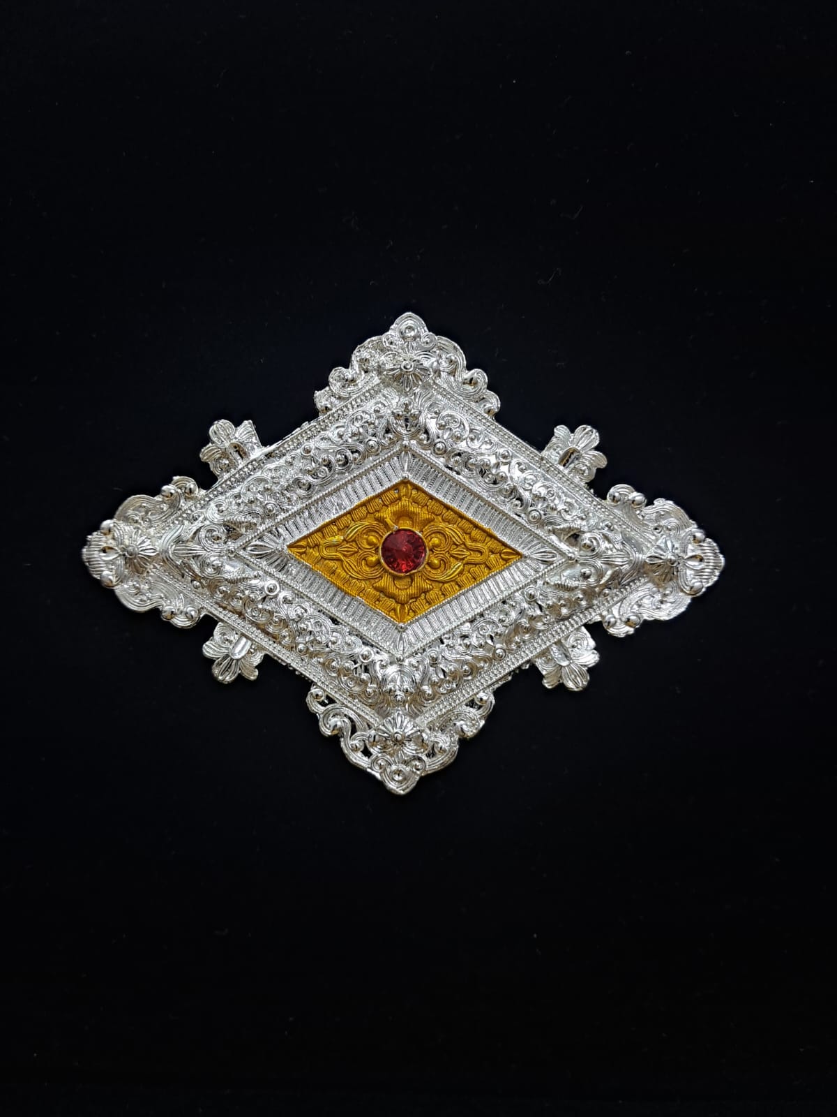 Authentic Kinnauri Shawl Clip – Traditional Himachali Accessory for Shawl Tying