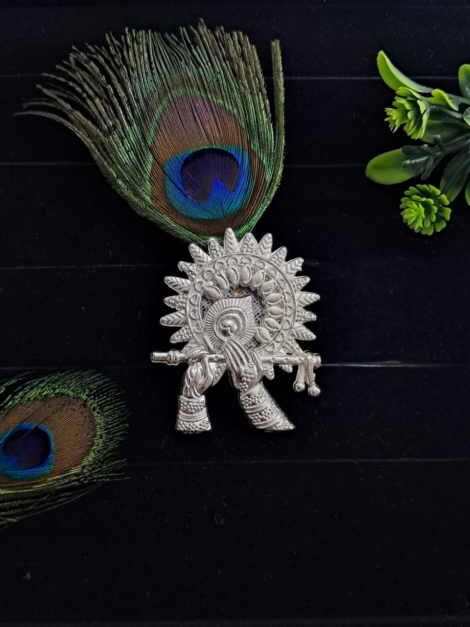 Radhe Krishna Flute Kalgi for Himachali & Uttarakhandi Cap – Silver Metal Handcrafted Brooch 🏔️